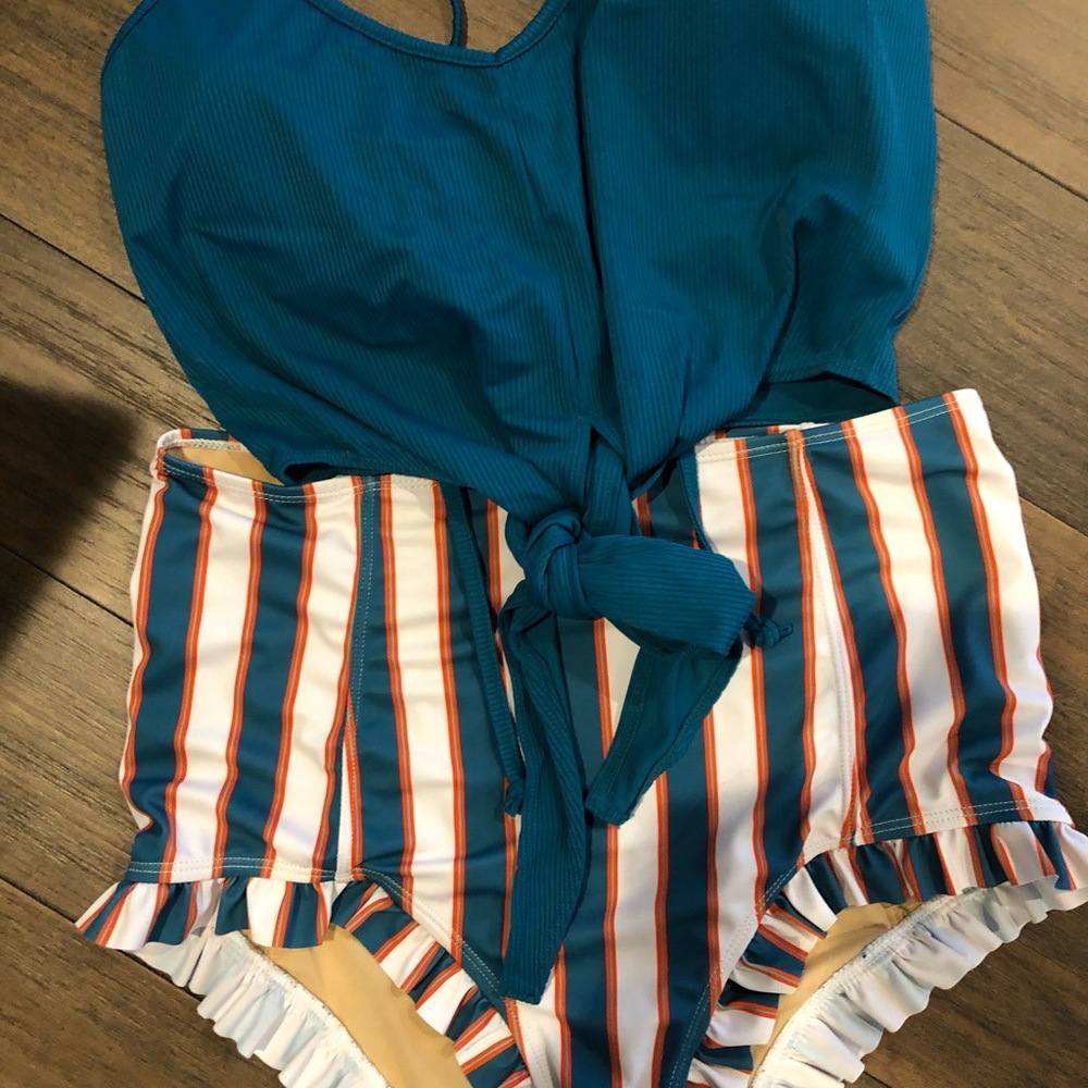 ISO medium retro stripe ruffled up bottoms
